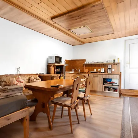 Apartment Obere Im Nebengebaeude *